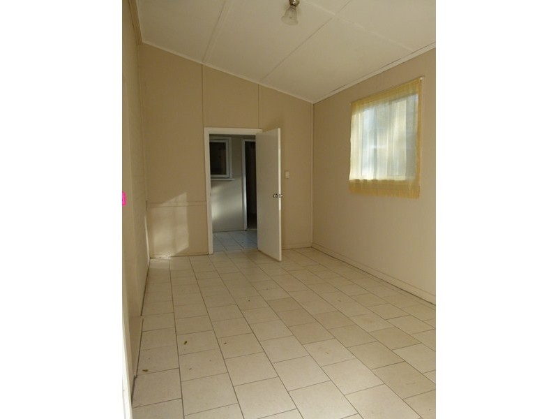 14 Battye Street, Forbes NSW 2871