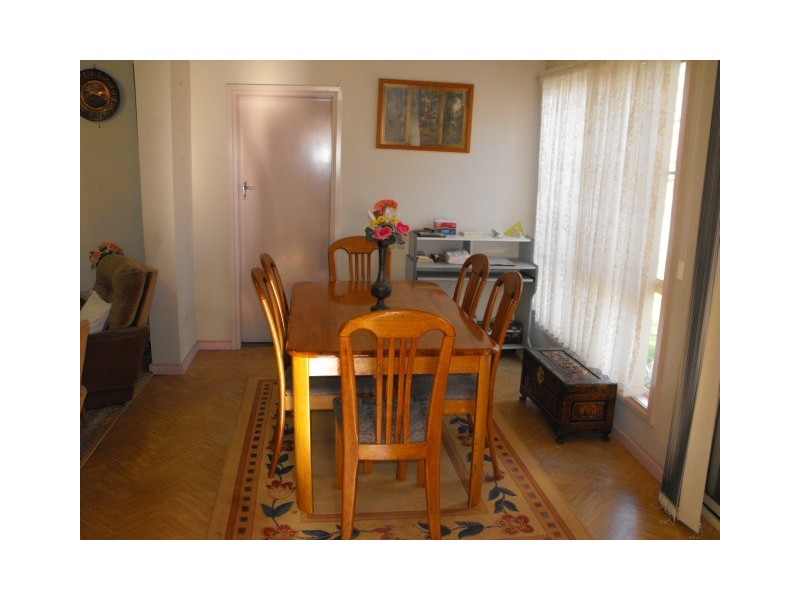 61 Orange Street, Parkes NSW 2870