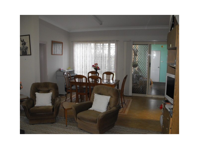 61 Orange Street, Parkes NSW 2870