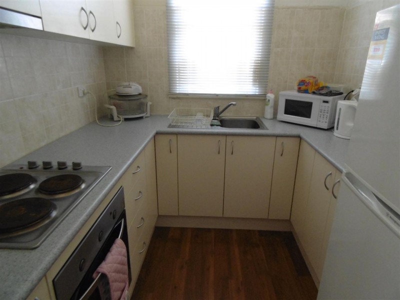 8 Peak Hill Road, Parkes NSW 2870