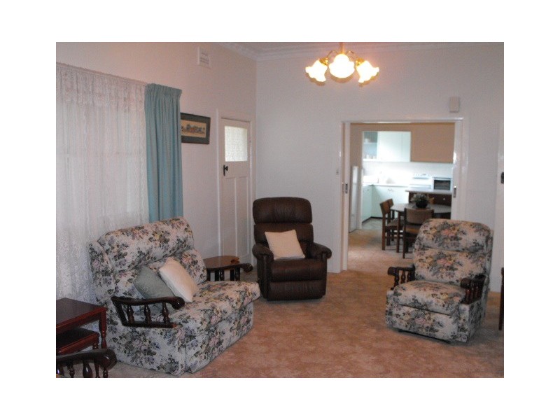 38 Mitchell Street, Parkes NSW 2870