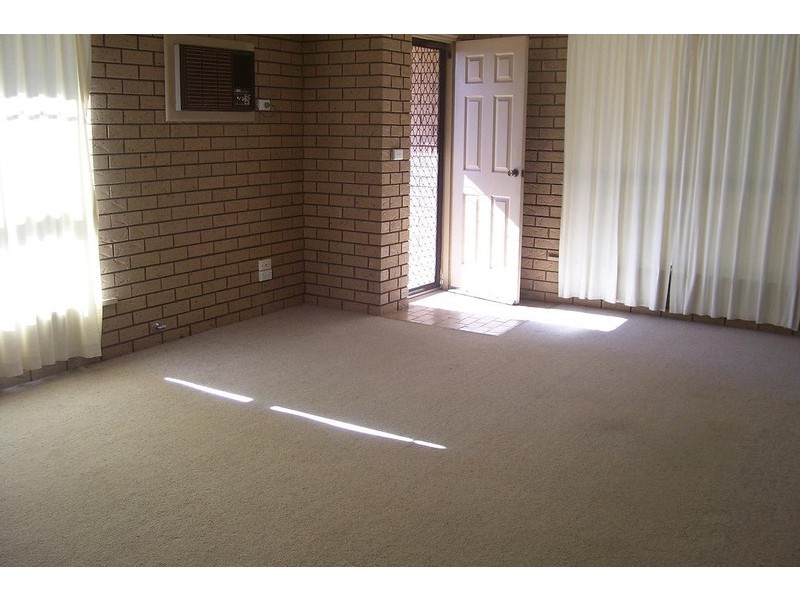 3/32 Forbes Rd, Parkes NSW 2870