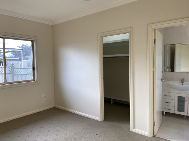 44 Best Street, Parkes NSW 2870