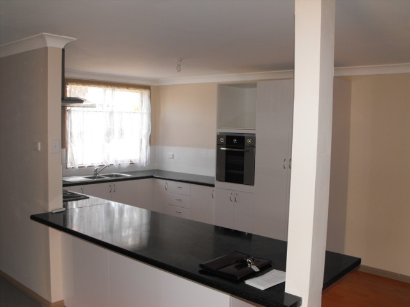 12 Paterson Street, Parkes NSW 2870