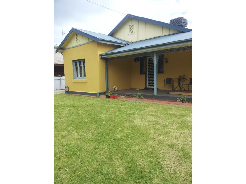 40 Victoria Street, Parkes NSW 2870
