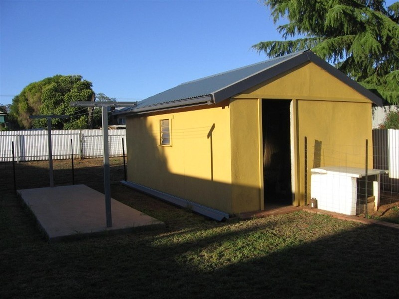 40 Victoria Street, Parkes NSW 2870