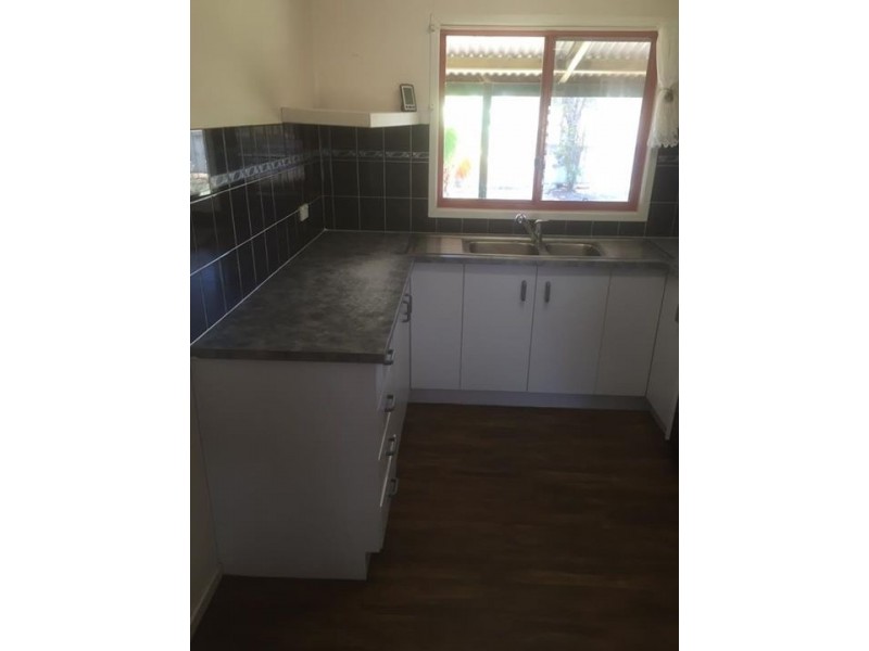 123 Railway Parade, Peak Hill NSW 2869