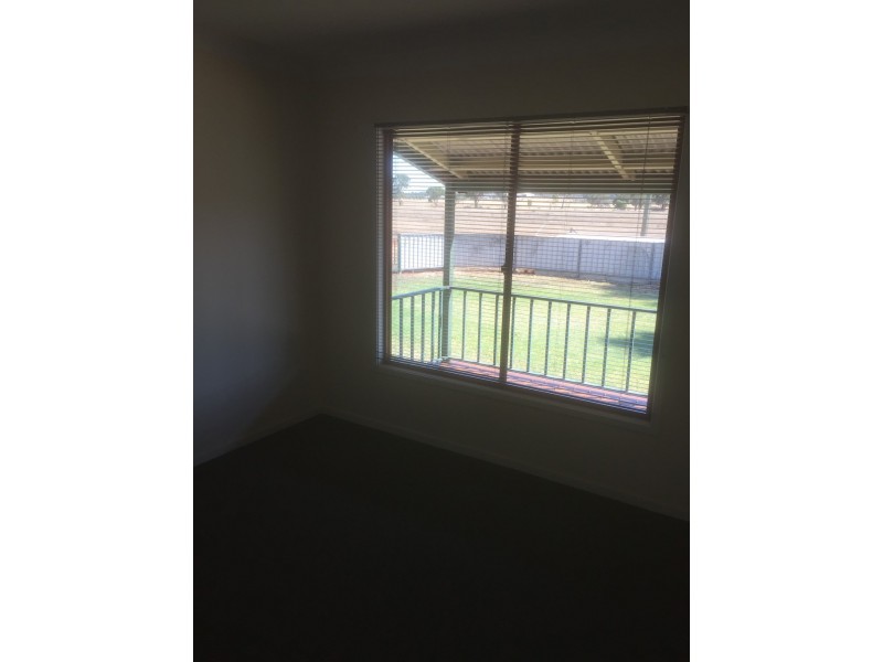 123 Railway Parade, Peak Hill NSW 2869