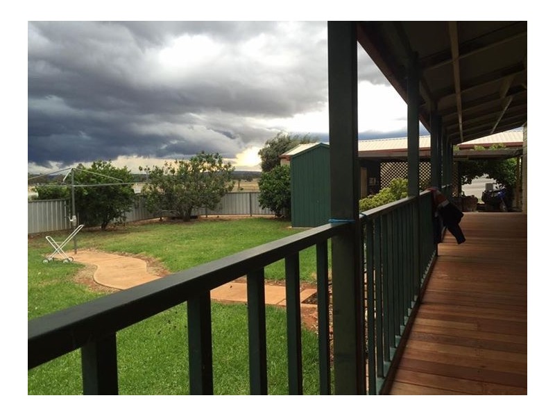 123 Railway Parade, Peak Hill NSW 2869