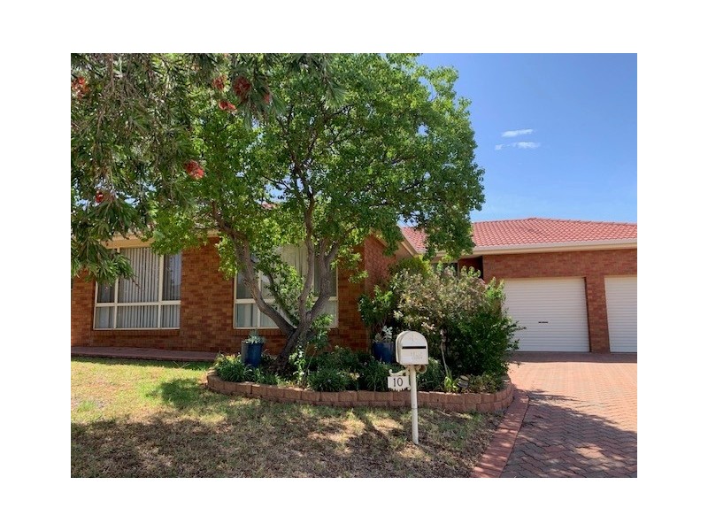 10 Highland Avenue, Parkes NSW 2870