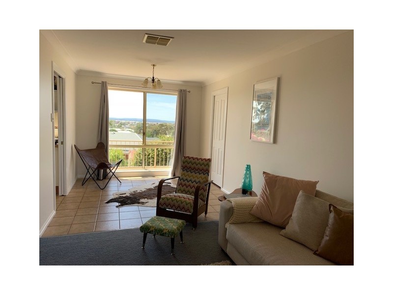 10 Highland Avenue, Parkes NSW 2870