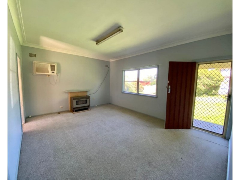 17 Albert Street, Parkes NSW 2870