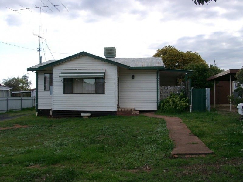 30 Thornbury Street, Parkes NSW 2870