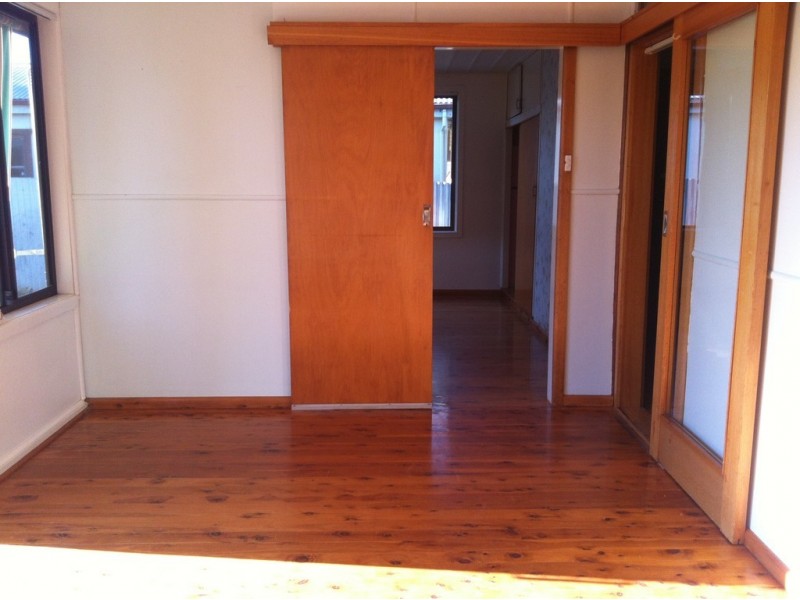 30 Thornbury Street, Parkes NSW 2870