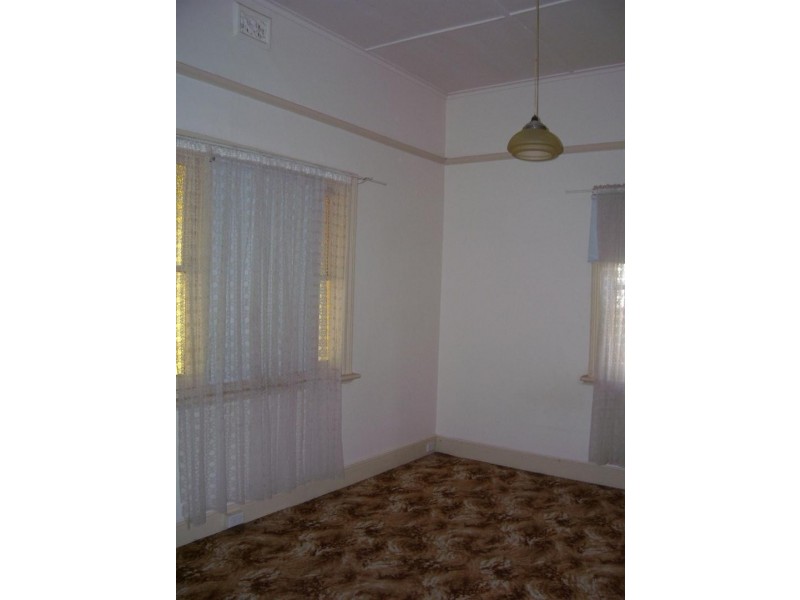 107 Clarinda Street, Parkes NSW 2870