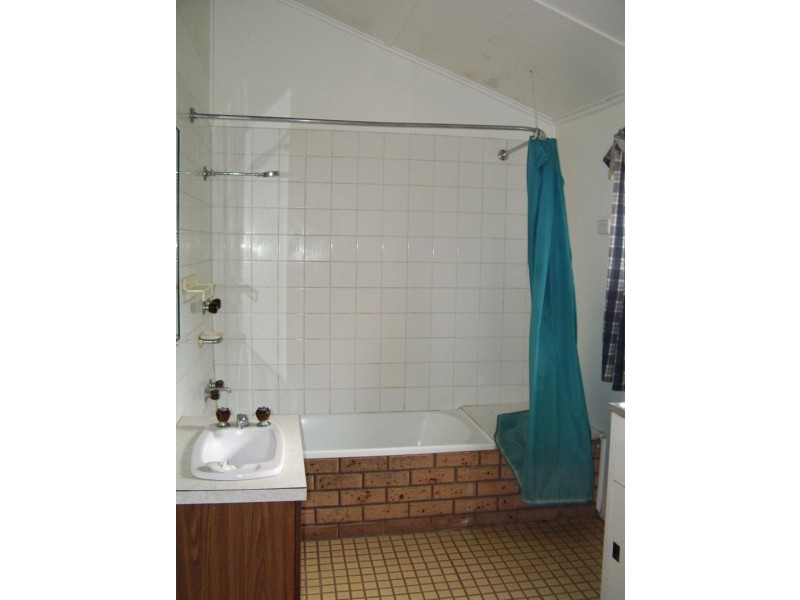 107 Clarinda Street, Parkes NSW 2870