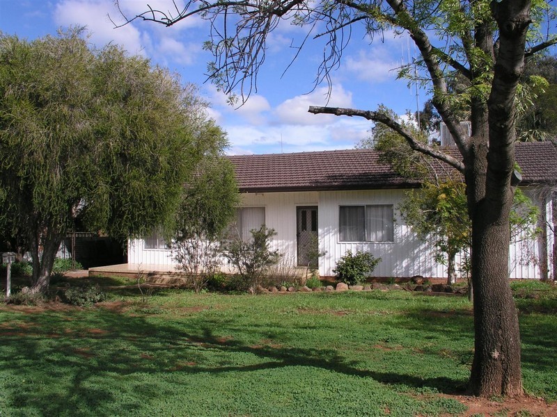 47 Brolgan Road, Parkes NSW 2870