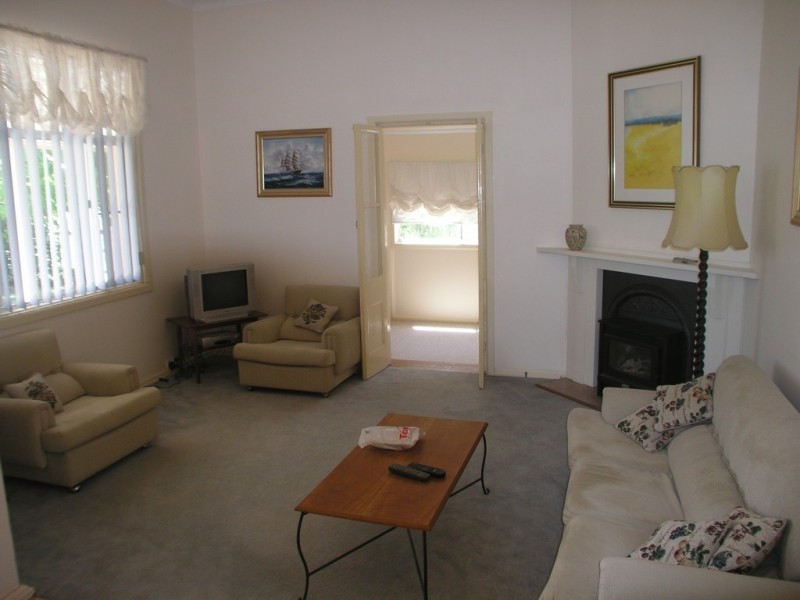 17 Elizabeth Street, Parkes NSW 2870