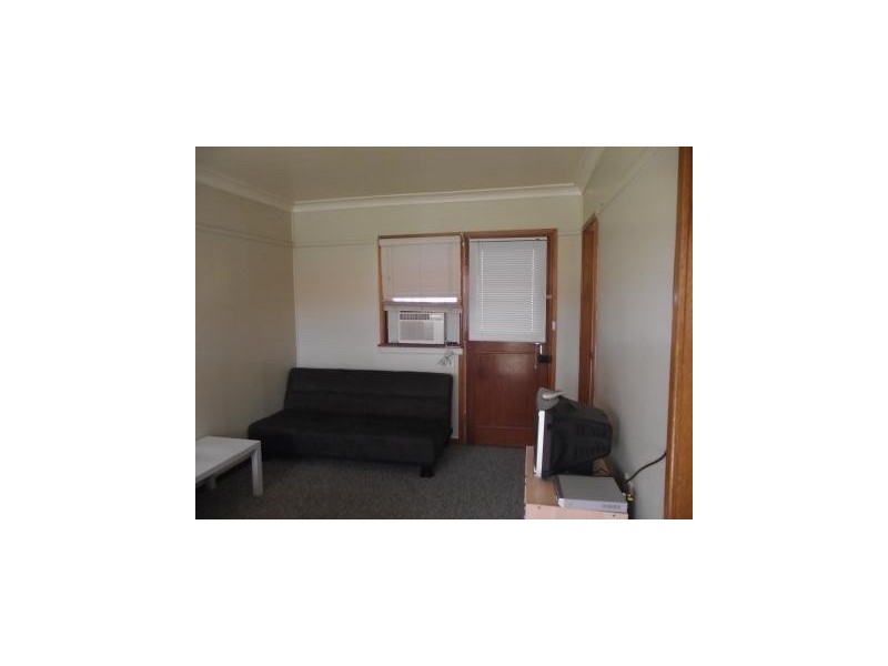 6/12 Gallop Ave, Parkes NSW 2870