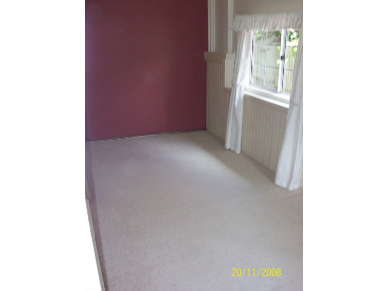 11 Thurlstone Street, Parkes NSW 2870