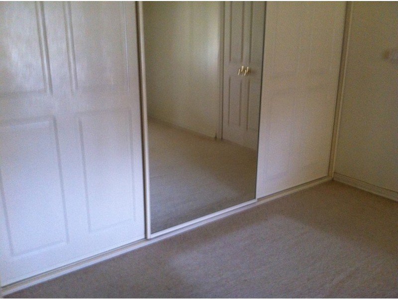 11 Thurlstone Street, Parkes NSW 2870