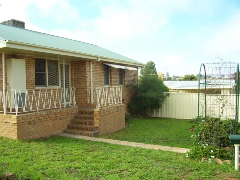 1 Miller Street, Parkes NSW 2870