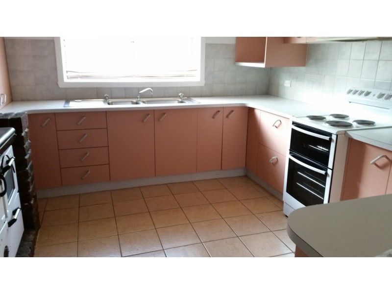 77 Dalton Street, Parkes NSW 2870