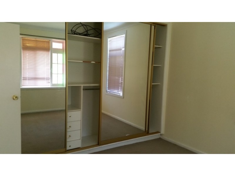 77 Dalton Street, Parkes NSW 2870