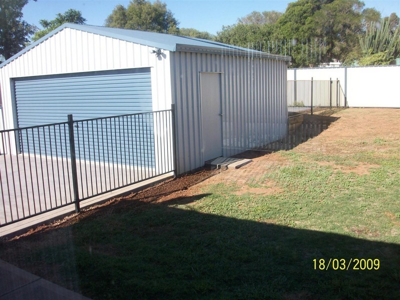 7 Lawson Street, Parkes NSW 2870