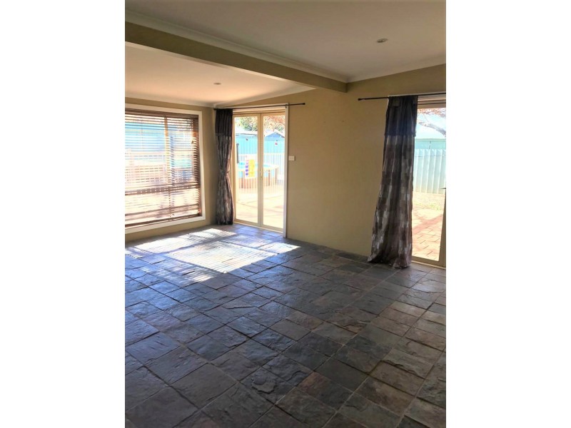 44 Victoria Street, Parkes NSW 2870
