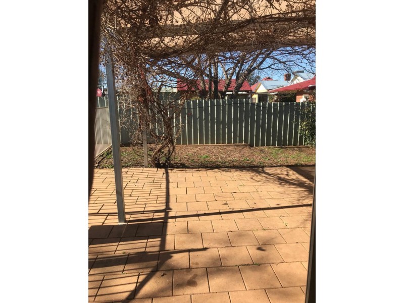 44 Victoria Street, Parkes NSW 2870
