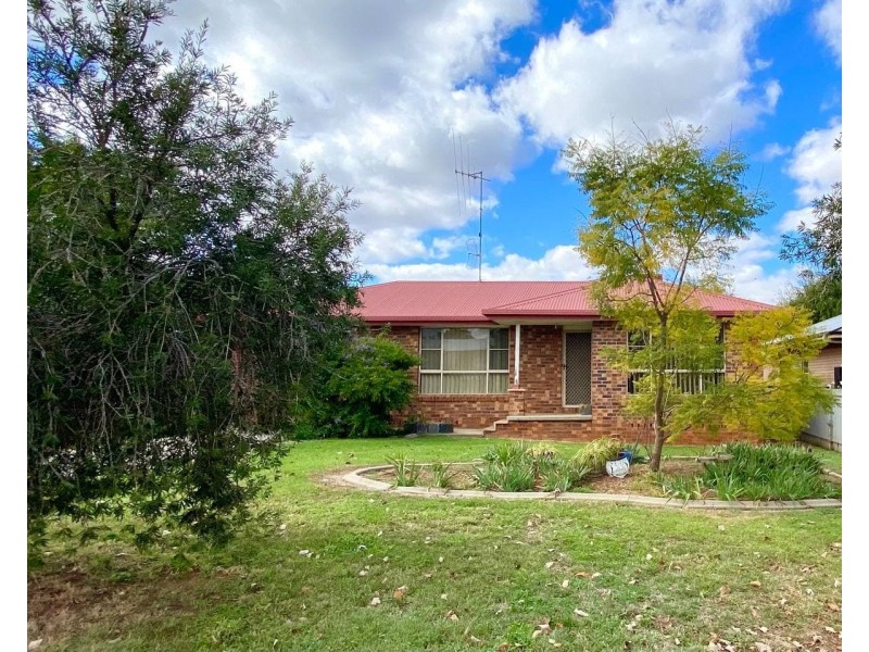 35a Thornbury Street, Parkes NSW 2870
