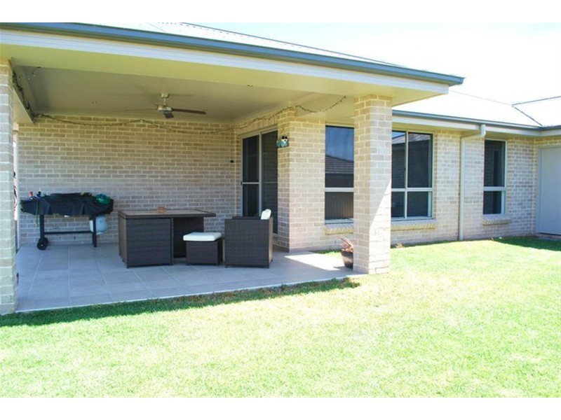 9 Cedar Cres, Parkes NSW 2870
