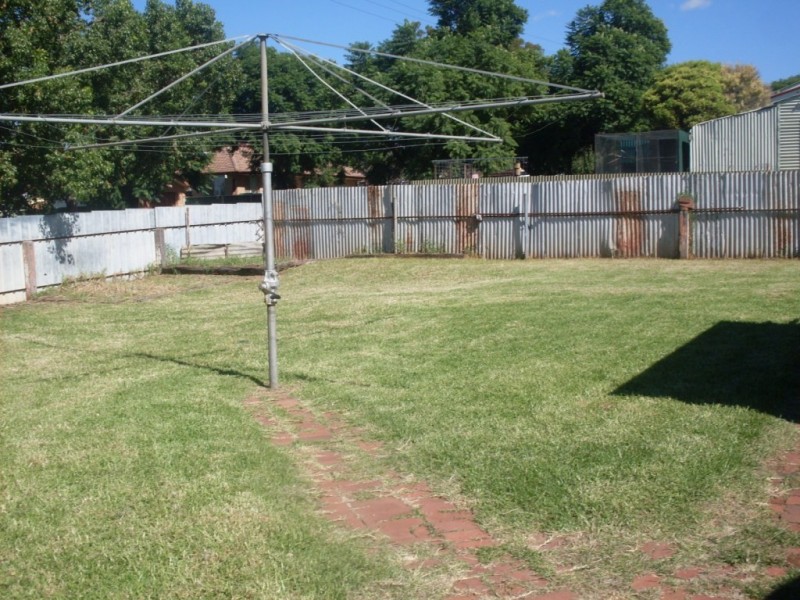 7 Phoenix Street, Parkes NSW 2870