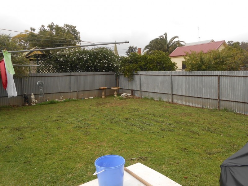 17 Phillip Street, Parkes NSW 2870