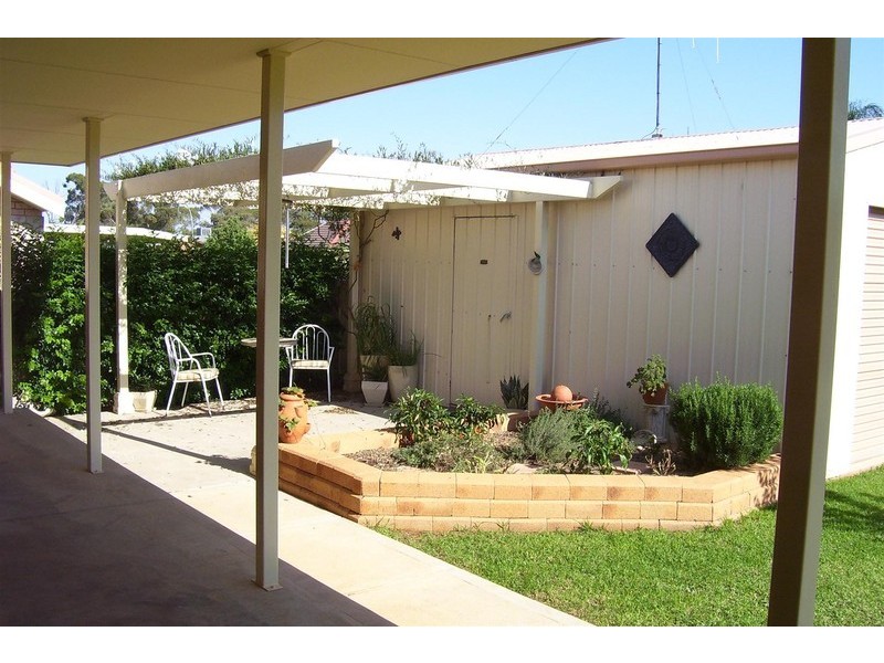 20 Noonan Street, Parkes NSW 2870