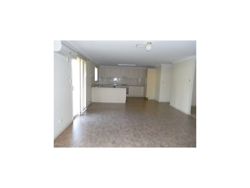 1 Hazelbank Ave, Parkes NSW 2870