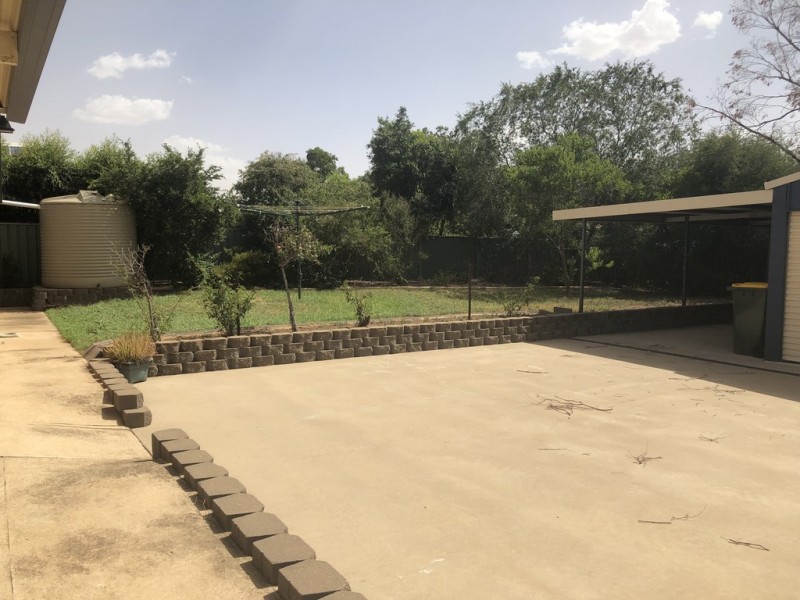 20 Jubilee Street, Parkes NSW 2870