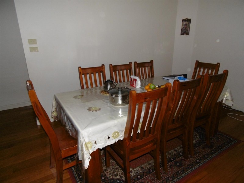 8 Arana Place, Parkes NSW 2870