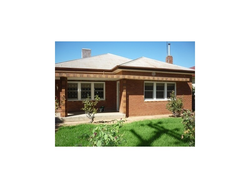57 Victoria Street, Parkes NSW 2870