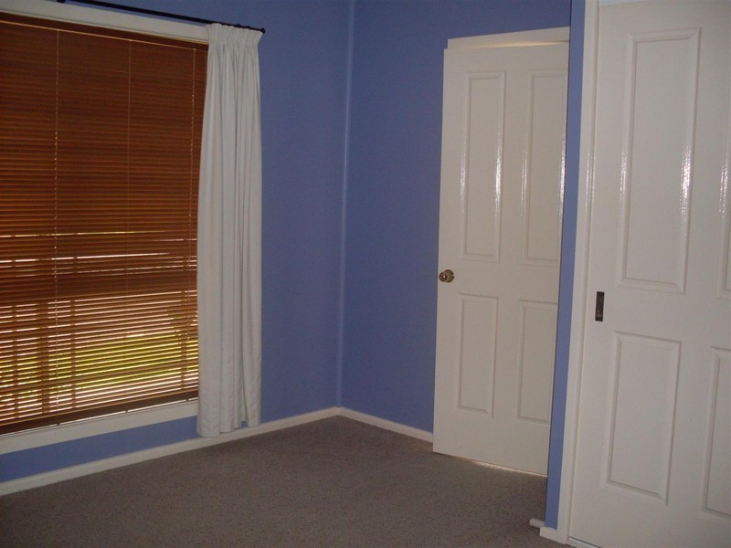 76 Orange Street, Parkes NSW 2870