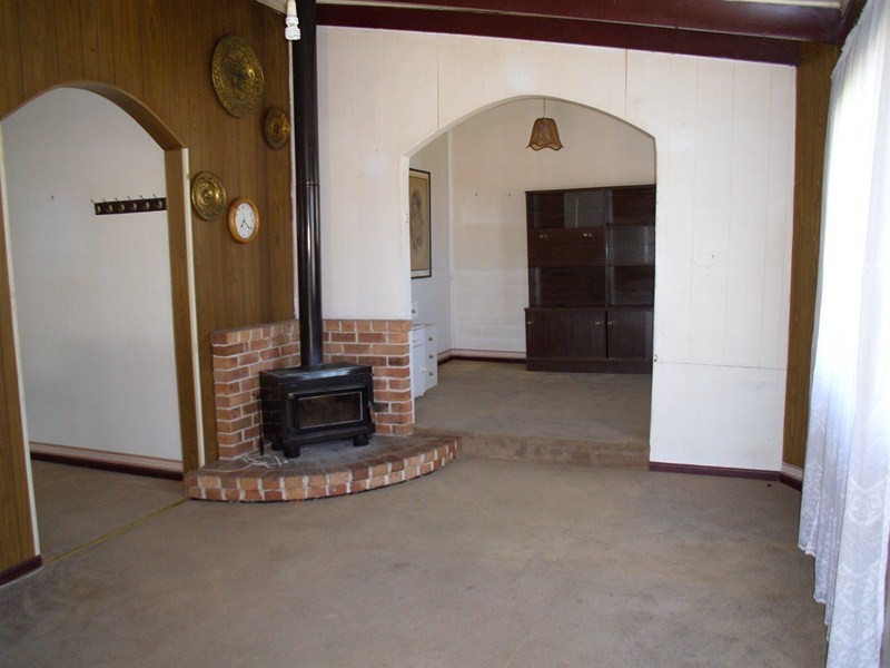 3 Honeysuckle St, Forbes NSW 2871