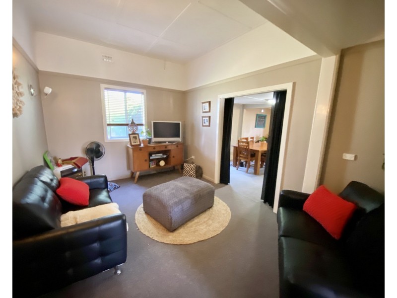 32 Underwood Street, Forbes NSW 2871