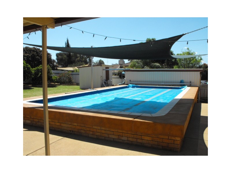 18 Jones Street, Parkes NSW 2870