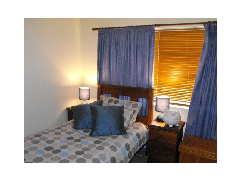 10 Junction Street, Parkes NSW 2870