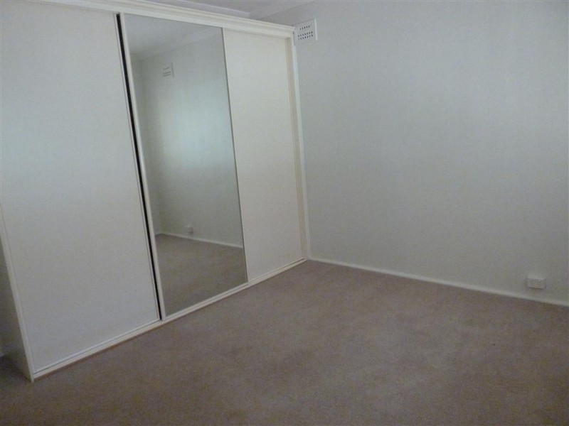 10 Oswin Street, Parkes NSW 2870