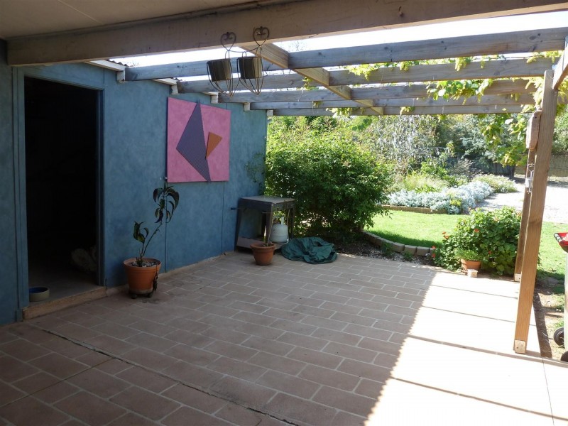 10 Oswin Street, Parkes NSW 2870
