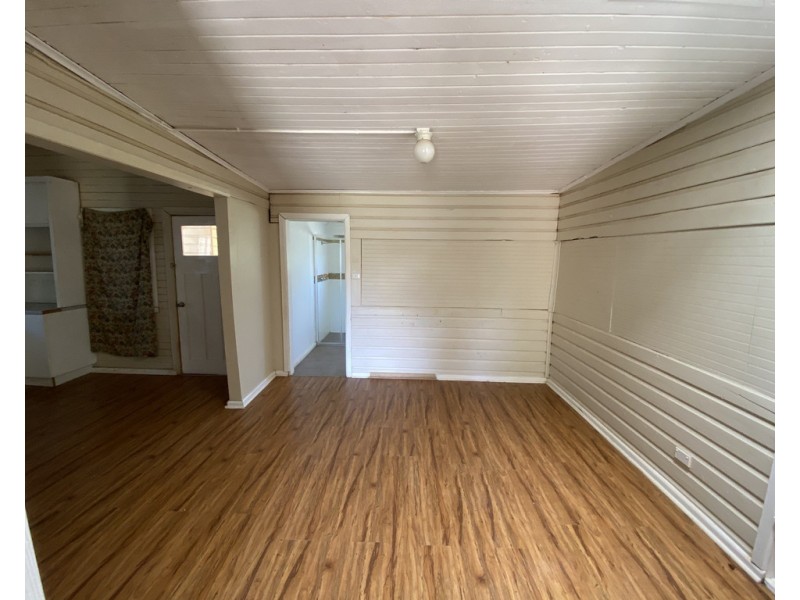 4 Fay Street, Condobolin NSW 2877