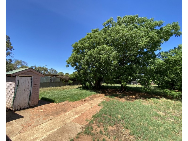 4 Fay Street, Condobolin NSW 2877