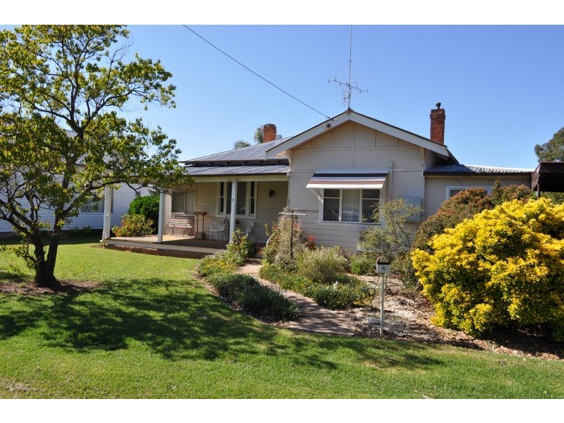 6 Grevillea Avenue, Eugowra NSW 2806